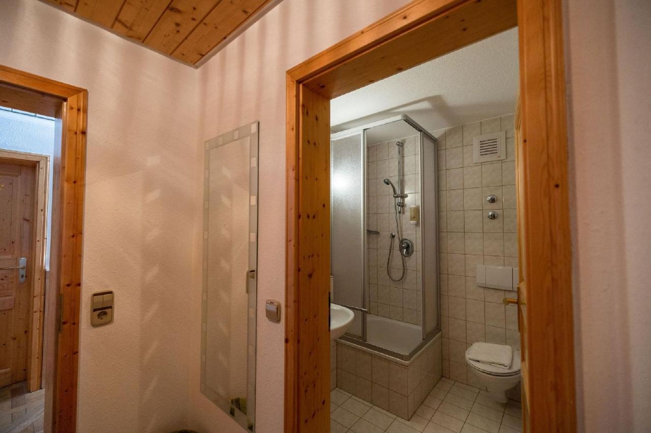 Berghotel Und Restaurant Kraeuter Chalet Furtwangen Dış mekan fotoğraf