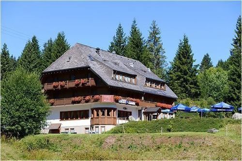 Berghotel Und Restaurant Kraeuter Chalet Furtwangen Dış mekan fotoğraf